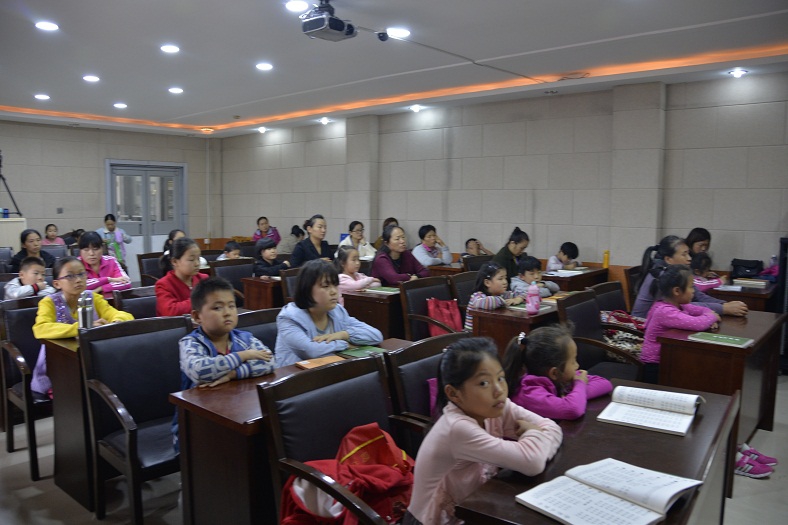 缩小.2017-10-7下午第五期国学亲子诵读班初级班-《孝经》_第1讲 (11).jpg