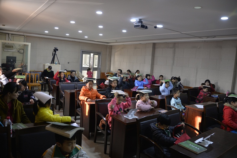 缩小.2017-12-2下午第五期国学亲子诵读班初级班_《孝经》_第8讲 (7).jpg