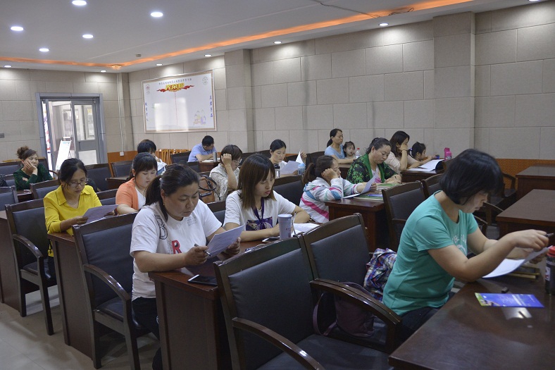 缩小.2018-6-2下午第六期国学经典亲子诵读班家长课堂_第四讲 (2).jpg