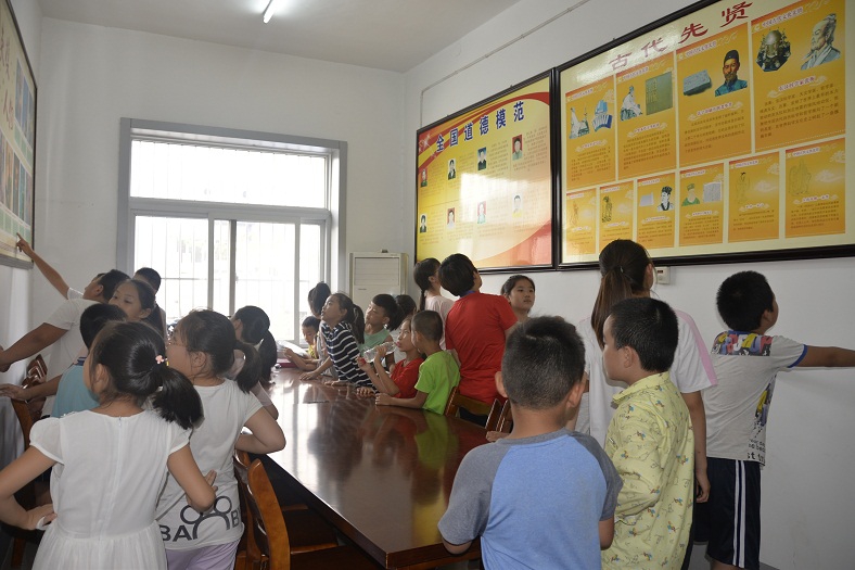 缩小.2018-9-1下午第六期国学经典亲子诵读初级班学员图书馆主题游活动 (43).jpg