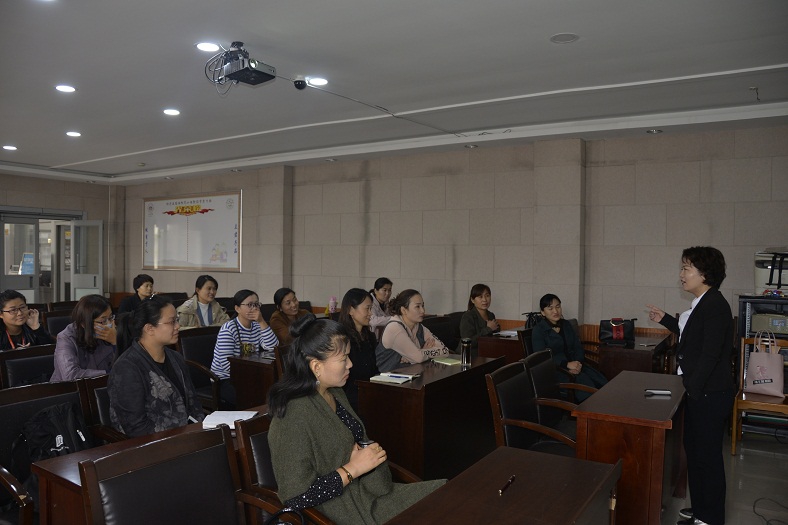 缩小.2018-10-14上午家庭教育公益讲座第三十八期：孩子，我该如何爱你 (4).jpg