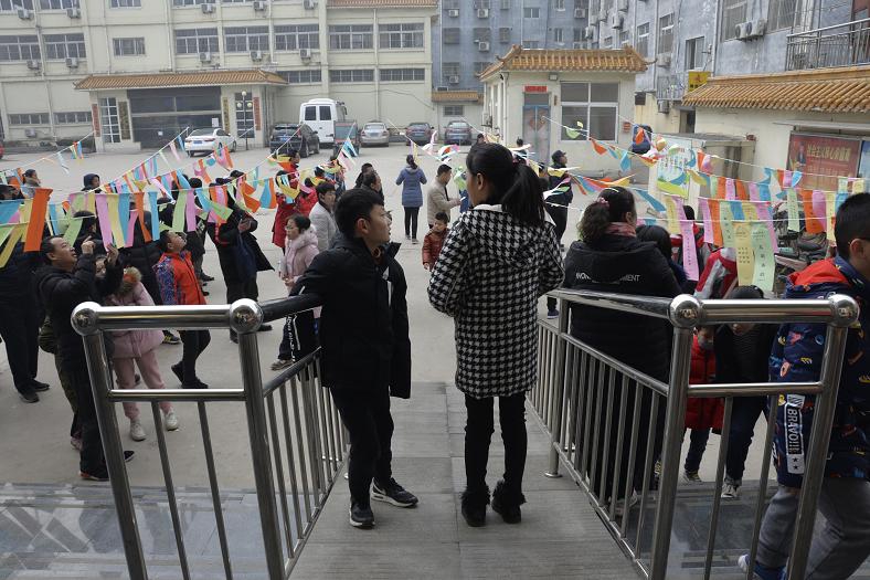 缩小.2019-2-19上午元宵节灯谜会活动照片 (58).JPG