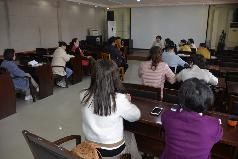 缩小.2019-4-28上午家庭教育公益讲座第五十二期：家庭教育指导师培训（七） (2).jpg